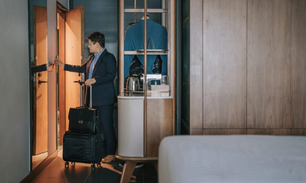 Can Hotels Hold Your Luggage