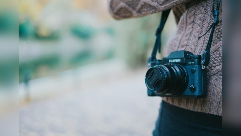 How to Travel With a Camera: Expert Tips for Stunning Photos